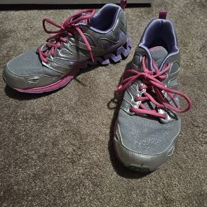 Women's Reebok shoes